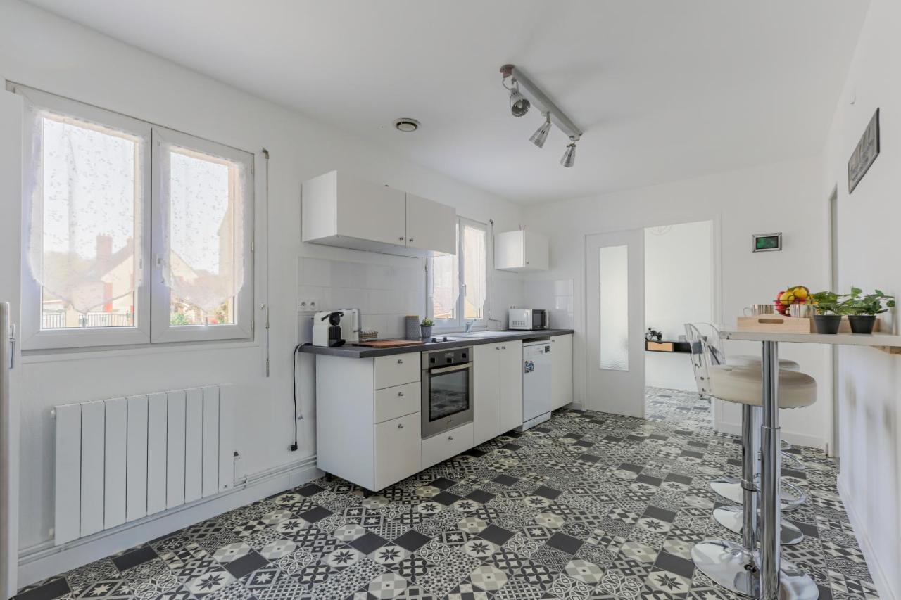 Le Vexin Apartment Жизор Екстериор снимка